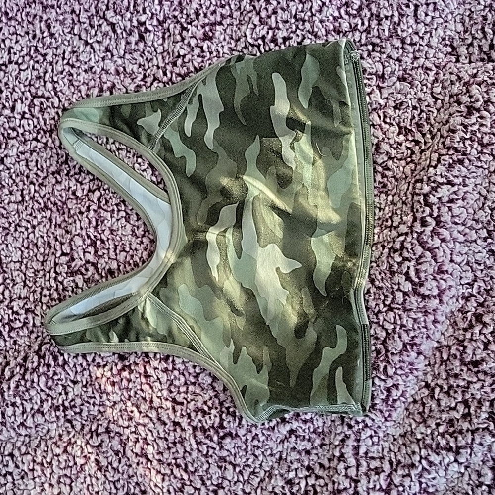 Pink Victoria's secret sports bra